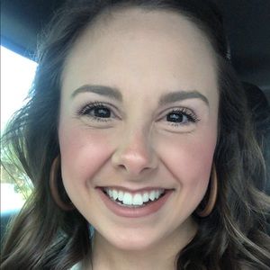 Meet your Posher, Gabriella